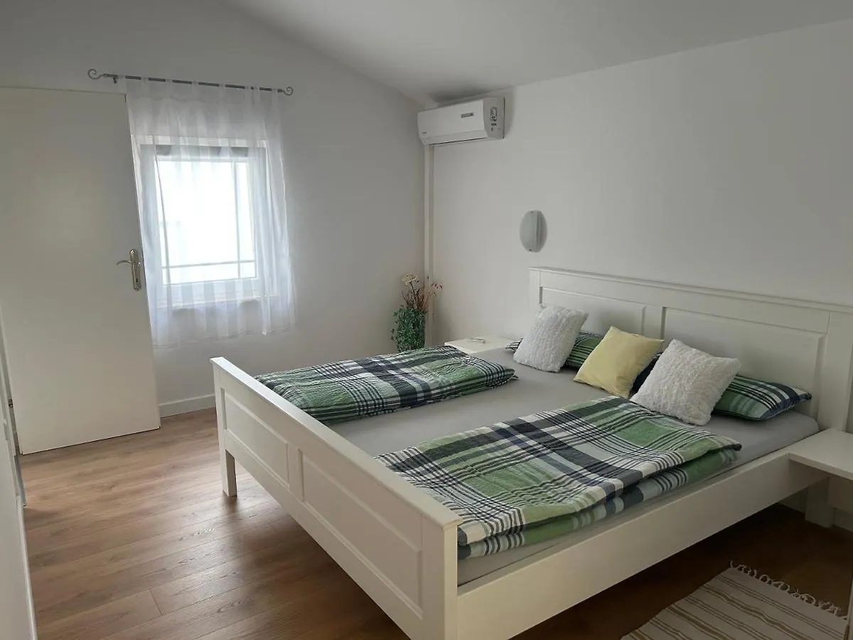 Villa Istriana Ližnjan Apartment