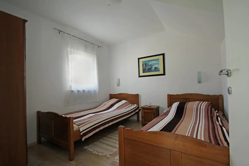 Apartment Villa Istriana Ližnjan Kroatien